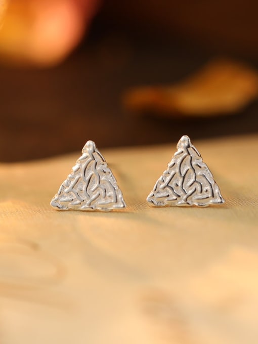 ES2626 [Silver Triangle] 925 Sterling Silver Geometric Minimalist Stud Earring